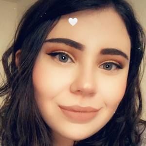 Meet your Posher, Raina